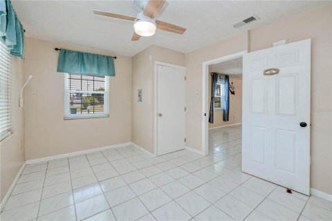 House in Port Charlotte, Florida 3 bedrooms, 135.27 sq.m. № 1906251 - photo 18