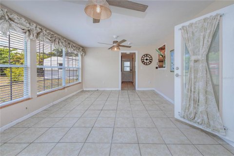 House in Port Charlotte, Florida 3 bedrooms, 135.27 sq.m. № 1906251 - photo 21