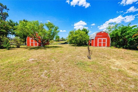 House in Port Charlotte, Florida 3 bedrooms, 135.27 sq.m. № 1906251 - photo 30