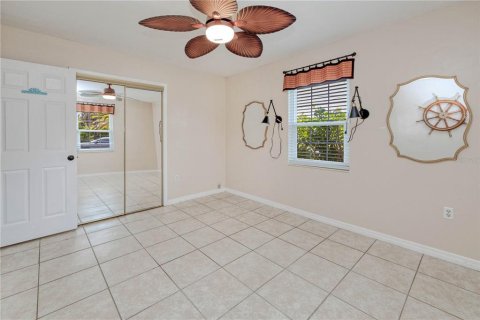 House in Port Charlotte, Florida 3 bedrooms, 135.27 sq.m. № 1906251 - photo 13
