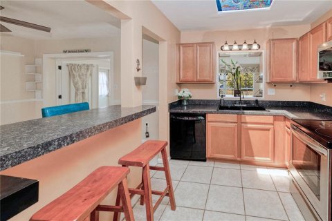 House in Port Charlotte, Florida 3 bedrooms, 135.27 sq.m. № 1906251 - photo 8