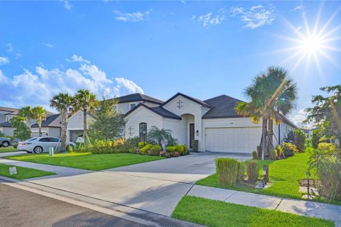 Casa en venta en Bradenton, Florida, 4 dormitorios, 221.11 m2 № 1902014 - foto 2