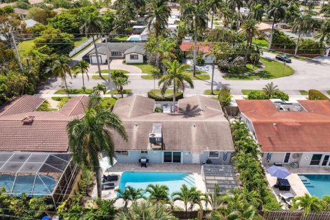 Villa ou maison à louer à Hollywood, Floride: 4 chambres, 198.9 m2 № 2261700 - photo 23