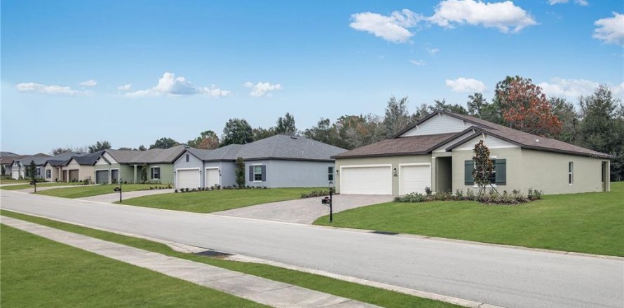 House in Dunnellon, Florida 5 bedrooms, 240.34 sq.m. № 2117691