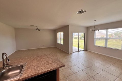 Villa ou maison à louer à Punta Gorda, Floride: 3 chambres, 155.24 m2 № 1647959 - photo 6