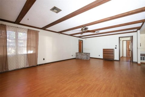 House in Altamonte Springs, Florida 3 bedrooms, 199.93 sq.m. № 2234343 - photo 12