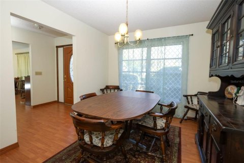 House in Altamonte Springs, Florida 3 bedrooms, 199.93 sq.m. № 2234343 - photo 7