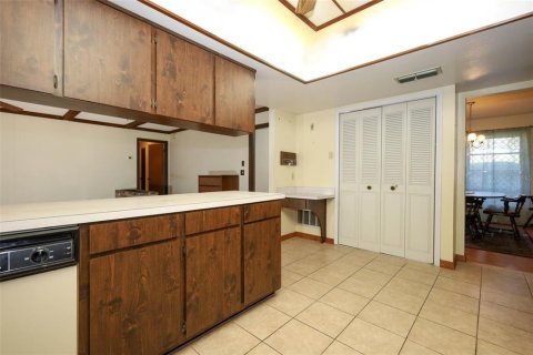 House in Altamonte Springs, Florida 3 bedrooms, 199.93 sq.m. № 2234343 - photo 23