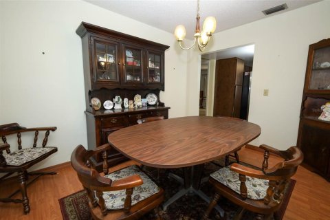 House in Altamonte Springs, Florida 3 bedrooms, 199.93 sq.m. № 2234343 - photo 6