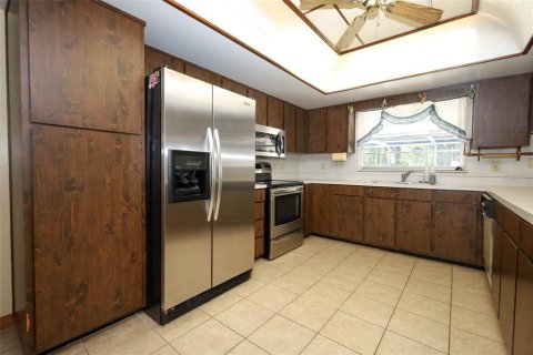 House in Altamonte Springs, Florida 3 bedrooms, 199.93 sq.m. № 2234343 - photo 20
