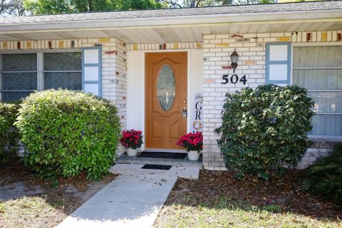 House in Altamonte Springs, Florida 3 bedrooms, 199.93 sq.m. № 2234343