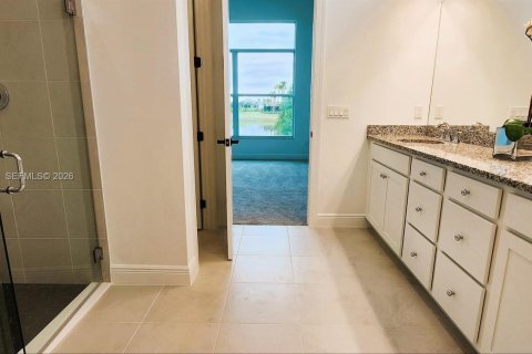 House in Westlake, Florida 3 bedrooms, 198.07 sq.m. № 2005201 - photo 21