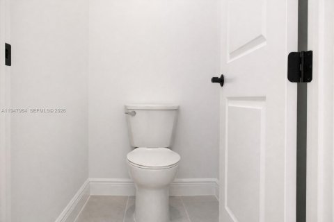 House in Westlake, Florida 3 bedrooms, 198.07 sq.m. № 2005201 - photo 22