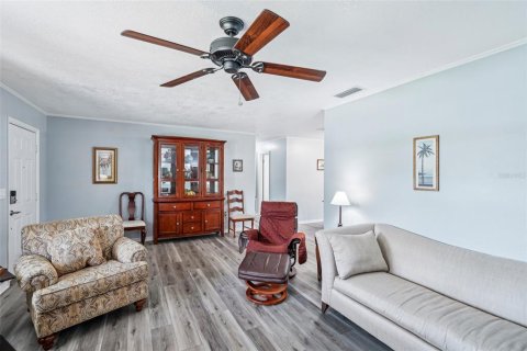 House in Ocala, Florida 2 bedrooms, 106.28 sq.m. № 1749237 - photo 7