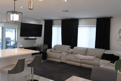 Casa en alquiler en Margate, Florida, 3 dormitorios, 141.77 m2 № 2029576 - foto 6