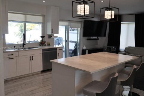 Casa en alquiler en Margate, Florida, 3 dormitorios, 141.77 m2 № 2029576 - foto 20