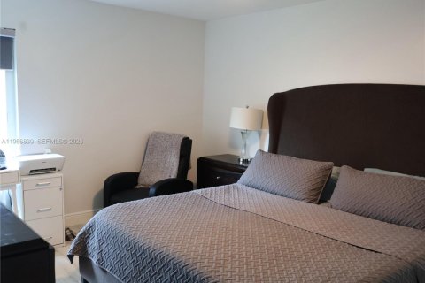 Casa en alquiler en Margate, Florida, 3 dormitorios, 141.77 m2 № 2029576 - foto 5