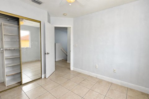 Touwnhouse à louer à Miami, Floride: 3 chambres, 122.54 m2 № 2240602 - photo 25