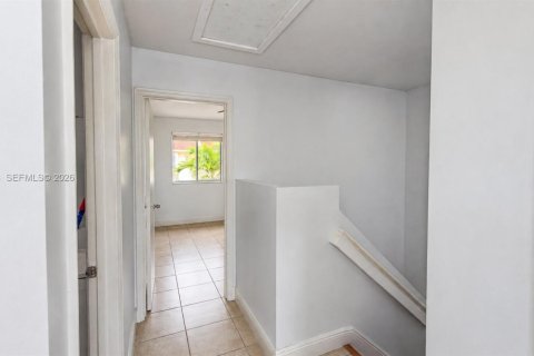 Touwnhouse à louer à Miami, Floride: 3 chambres, 122.54 m2 № 2240602 - photo 14