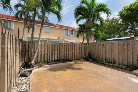 Touwnhouse à louer à Miami, Floride: 3 chambres, 122.54 m2 № 2240602 - photo 29