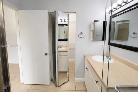 Touwnhouse à louer à Miami, Floride: 3 chambres, 122.54 m2 № 2240602 - photo 18