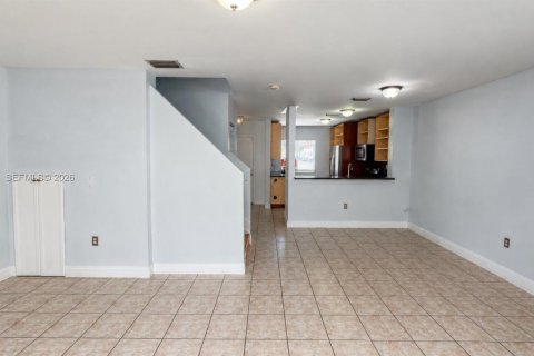 Touwnhouse à louer à Miami, Floride: 3 chambres, 122.54 m2 № 2240602 - photo 6