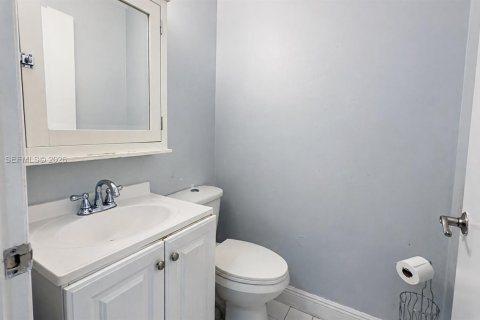 Touwnhouse à louer à Miami, Floride: 3 chambres, 122.54 m2 № 2240602 - photo 11