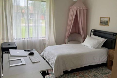 Villa ou maison à vendre à Palmetto Bay, Floride: 3 chambres, 146.79 m2 № 2429859 - photo 19
