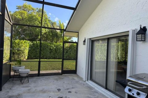 Villa ou maison à vendre à Palmetto Bay, Floride: 3 chambres, 146.79 m2 № 2429859 - photo 21