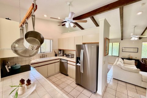 Villa ou maison à vendre à Palmetto Bay, Floride: 3 chambres, 146.79 m2 № 2429859 - photo 8