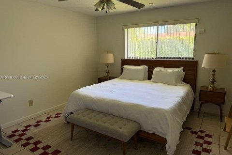 Villa ou maison à vendre à Palmetto Bay, Floride: 3 chambres, 146.79 m2 № 2429859 - photo 13