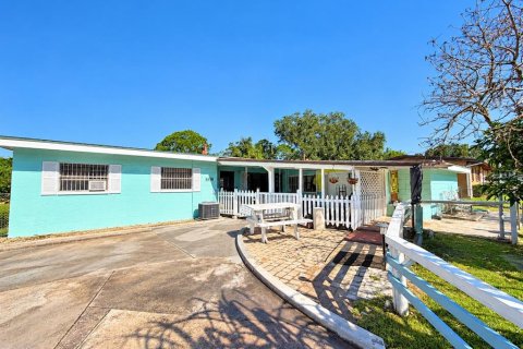 Casa en Orlando, Florida 3 dormitorios, 171.4 m2 № 2430335