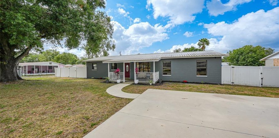 Villa ou maison à Arcadia, Floride 4 chambres, 148.09 m2 № 1909118