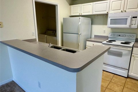 Condo in Orlando, Florida, 1 bedroom  № 1857995 - photo 2