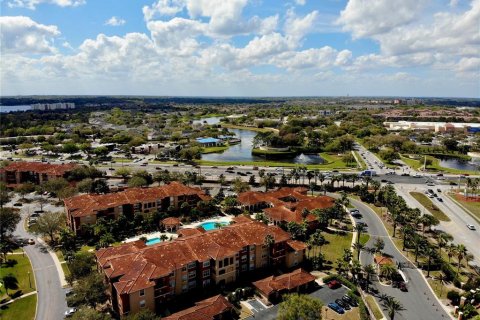 Condo in Orlando, Florida, 1 bedroom  № 1857995 - photo 14