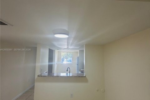 Townhouse in Miami, Florida 3 bedrooms, 93.83 sq.m. № 2069113 - photo 9