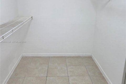 Condo in Coral Springs, Florida, 3 bedrooms  № 2091384 - photo 9