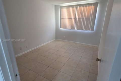 Condo in Coral Springs, Florida, 3 bedrooms  № 2091384 - photo 8