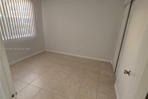 Condo in Coral Springs, Florida, 3 bedrooms  № 2091384 - photo 7