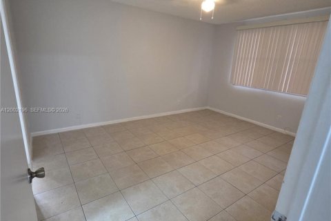 Condo in Coral Springs, Florida, 3 bedrooms  № 2091384 - photo 11