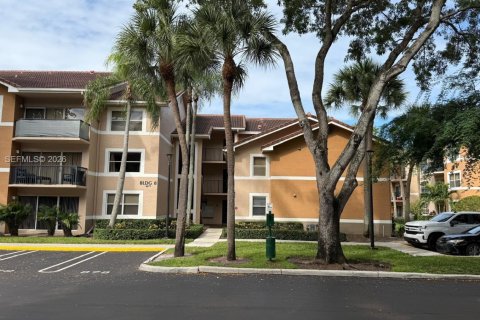 Condo in Coral Springs, Florida, 3 bedrooms  № 2091384