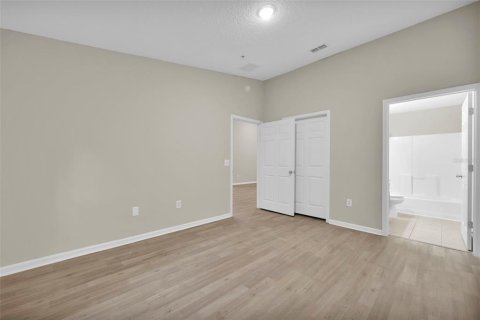 Condo in Jacksonville, Florida, 3 bedrooms № 2115375 - photo 21