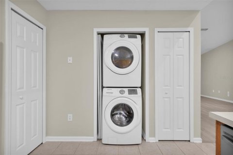 Condo in Jacksonville, Florida, 3 bedrooms № 2115375 - photo 12