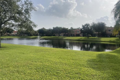 Casa en alquiler en Boynton Beach, Florida, 3 dormitorios, 111.39 m2 № 1163023 - foto 1