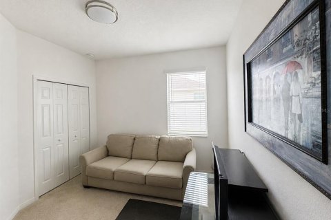 House in Kissimmee, Florida 4 bedrooms, 165.74 sq.m. № 2322430 - photo 9