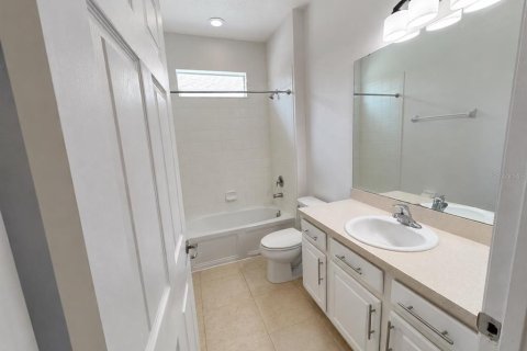 House in Kissimmee, Florida 4 bedrooms, 165.74 sq.m. № 2322430 - photo 10