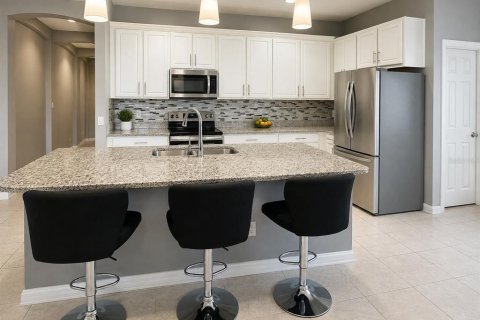 House in Kissimmee, Florida 4 bedrooms, 165.74 sq.m. № 2322430 - photo 6