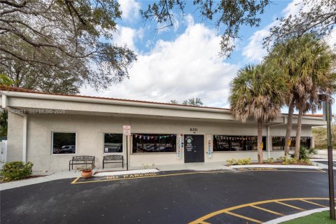 Propiedad comercial en Tamarac, Florida № 2081055