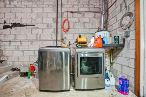 Casa en venta en Miami, Florida, 3 dormitorios, 120.96 m2 № 1999890 - foto 26