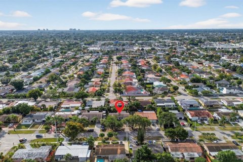 Casa en venta en Miami, Florida, 3 dormitorios, 120.96 m2 № 1999890 - foto 20